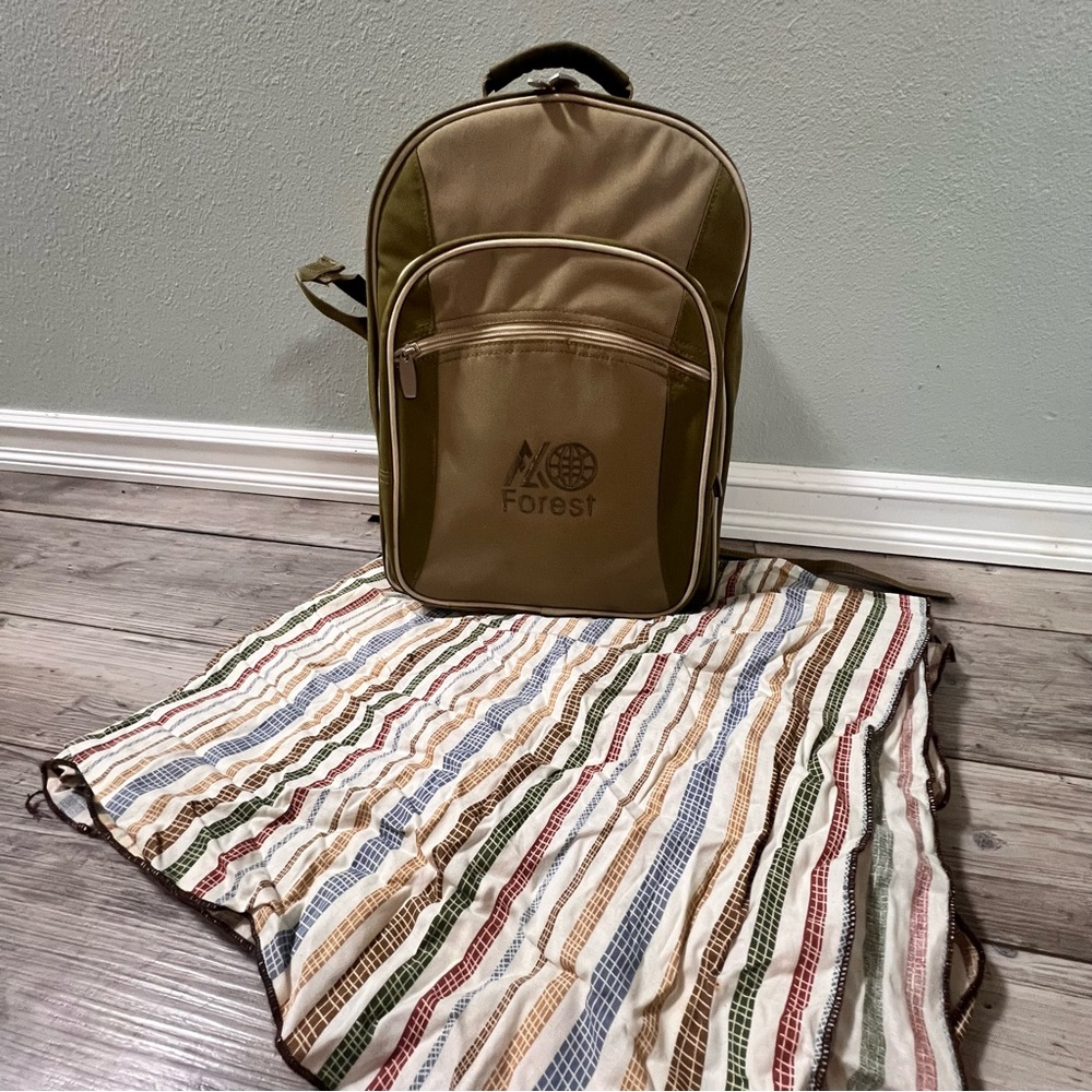 Picnic Time Picnic At Ascot 4 Person Picnic Backpack w/ Cooler & Blanket